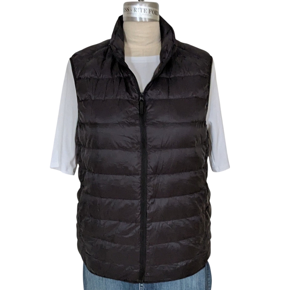 Uniqlo Ultra Light Down Puffer Vest Size Medium